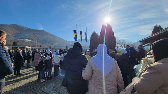 Obilježavanje Dana državnosti BiH u MC Srebrenica-Potočari - Avaz