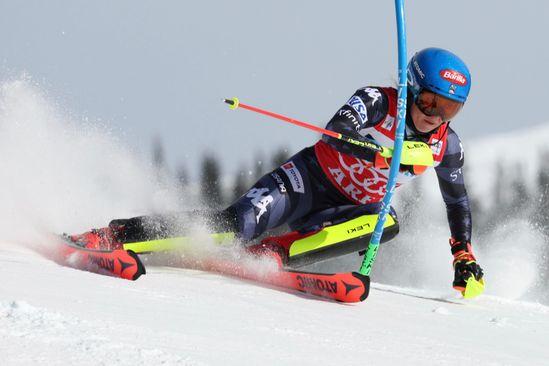 Iza njih dvoje se nalazi Linzi Von (Lindsey Vonn) sa 82 pobjede, dok najboljih pet zaokružuju Marsel Hiršer (Marcel Hirscher) sa 67 i Anamari Mozer-Prol (Annemarie Moser-Proll) sa 62 pobjede u Svjetskom kupu. - Avaz