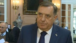 Dodik će ubuduće plaću primati "na ruke"?