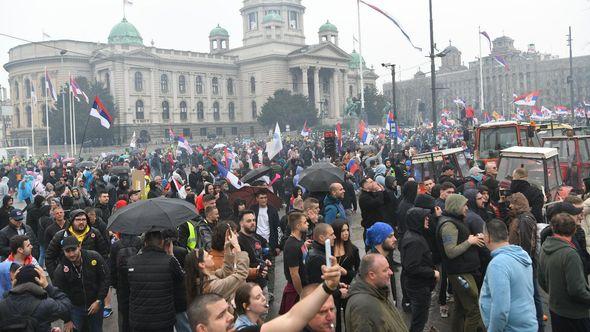 Protesti u Beogradu - Avaz