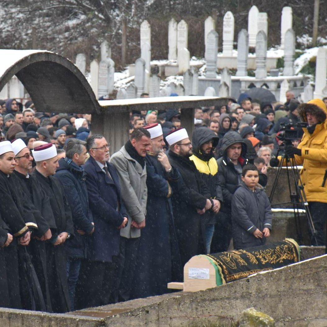 Bol i suze u Kolijevkama: Klanjana dženaza Almiru Raščiću