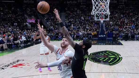 Nurkić u duelu sa Ingramom - Avaz