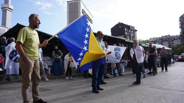 Kontraprotest na Alipašinom polju - Avaz