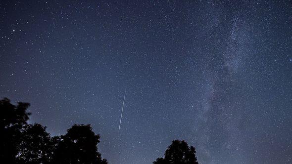 meteorska kiša - Avaz