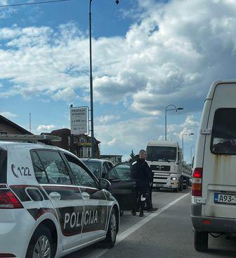 Policija na terenu  - Avaz