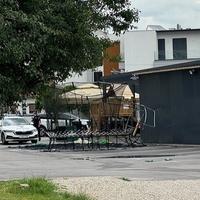 Žena namjerno zapalila  trampoline ispred roštiljarnice u Zagrebu