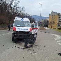 Medicinar herojskim činom spasio život djevojčici (5) nakon sudara vozila Hitne pomoći i Golfa 