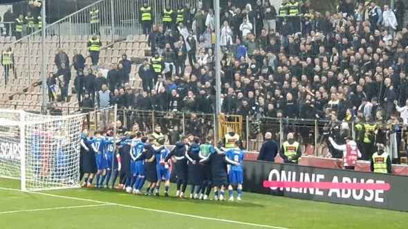 Zmajevi vrlo emotivno ispraćeni sa stadiona - Avaz