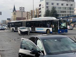 Težak sudar kod Socijalnog, saobraćaj se odvija otežano