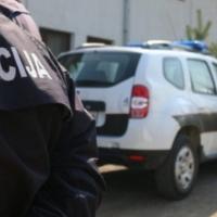 Vrijeđali, prijetili i nisu htjeli da plate račun: Konobarica u jednom cazinskom kafiću pretukla dva muškarca drvenom palicom