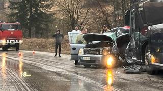 Novi detalji nesreće u kojem je učestvovao autobus s igračima Veleža: Šest povrijeđenih, jedno dijete