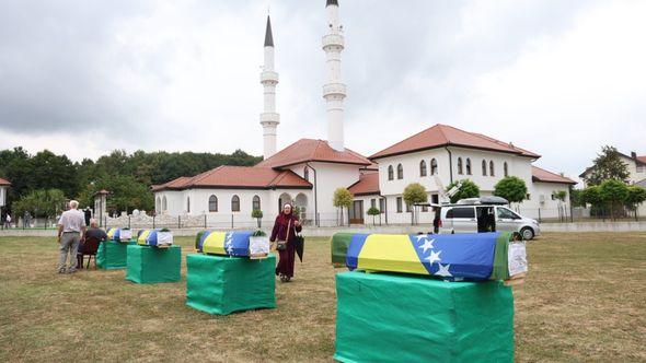 Tabuti u Memorijalnom centru - Avaz