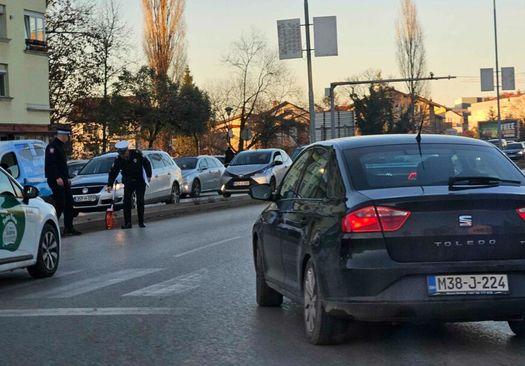 Policija na mjestu nesreće - Avaz