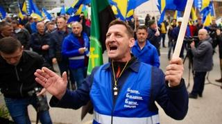 U toku protesti rudara ispred Vlade FBiH: "Gladni smo, dajte nam naše plaće"