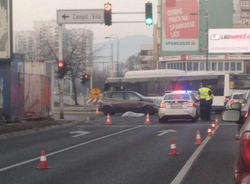 Policija na mjestu nesreće - Avaz